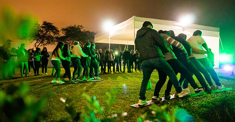 Fortalece el compañerismo en tu grupo de trabajo.